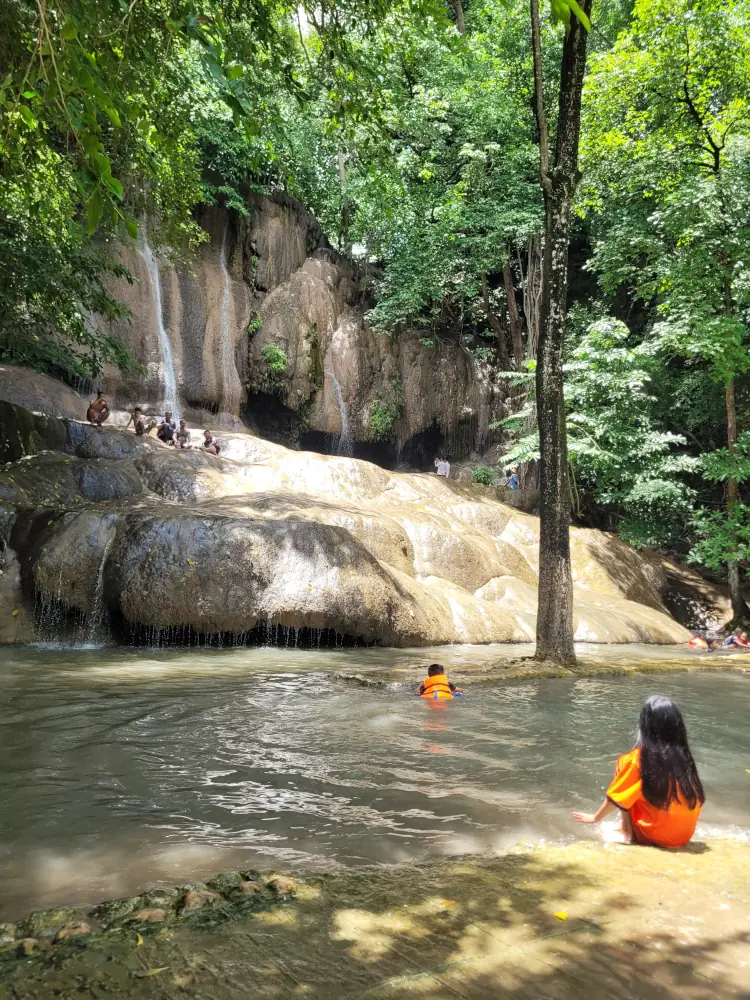 Qué ver en Kanchanaburi, Sai Yok Noi Waterfall