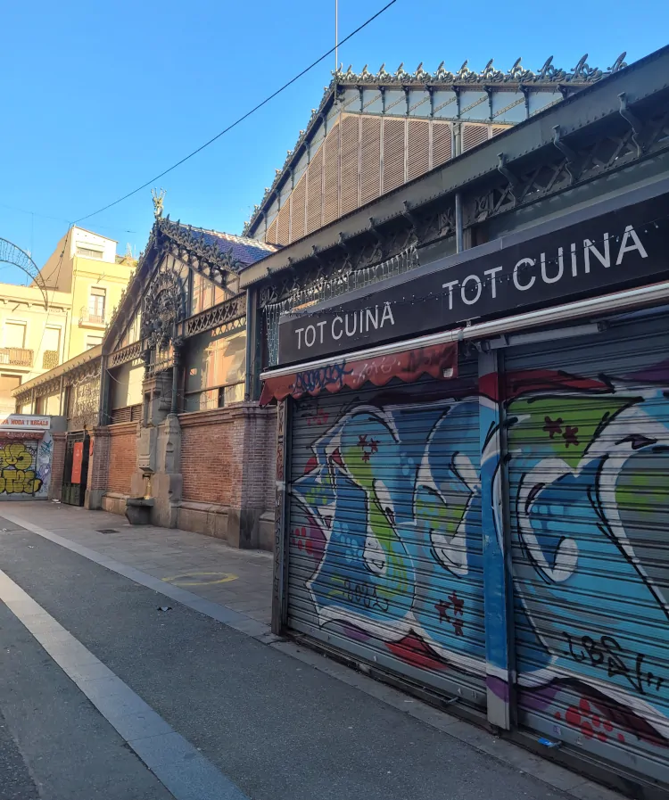 Qué ver en Gracia, qué hacer en Barcelona, Mercat de la Llibertat