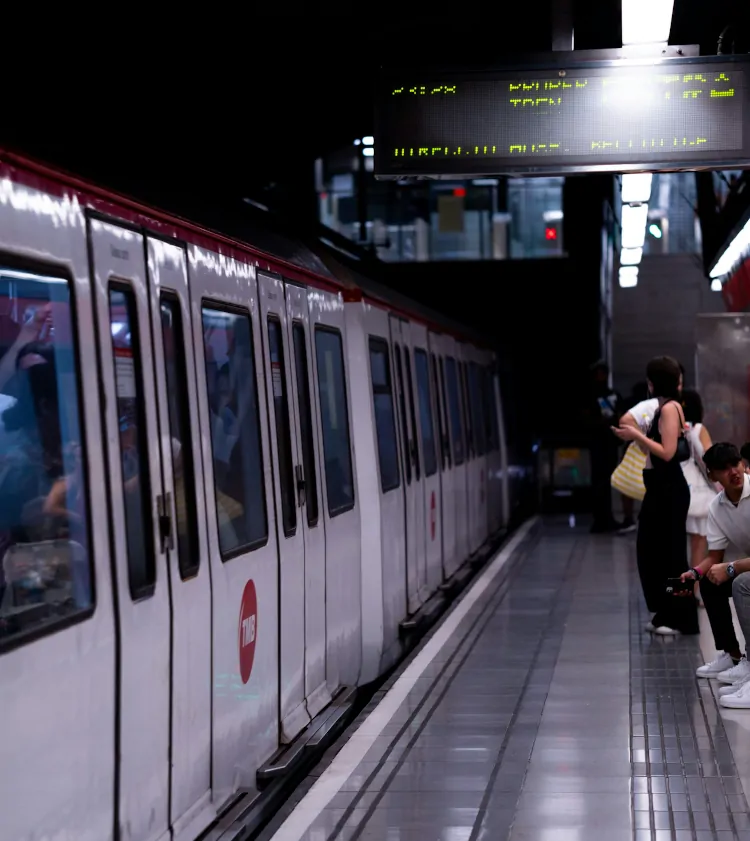 Metro de Barcelona, cómo moverse por Barcelona