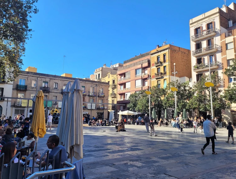 qué ver en Barcelona, Plaça del Sol