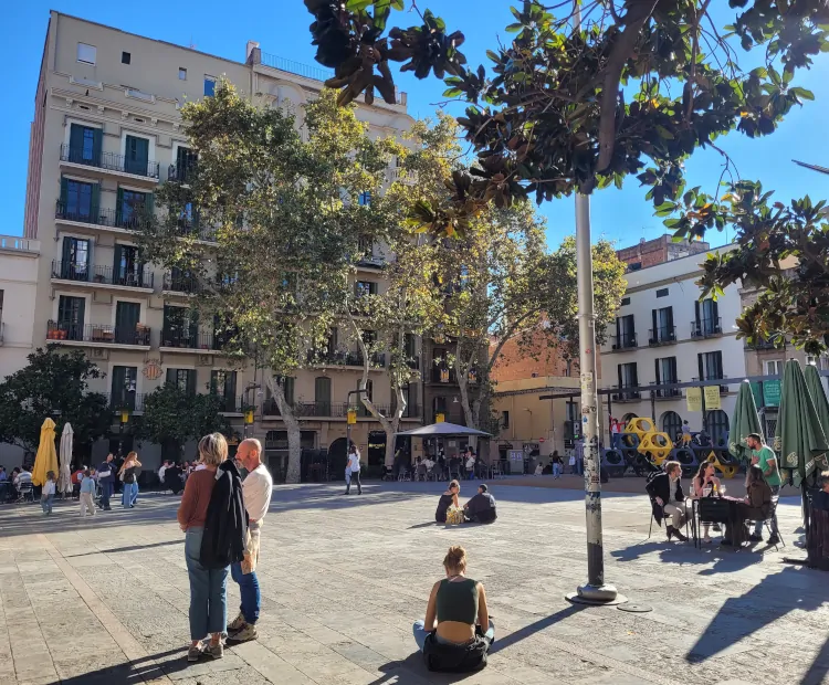 qué hacer en Barcelona, Plaça del Sol