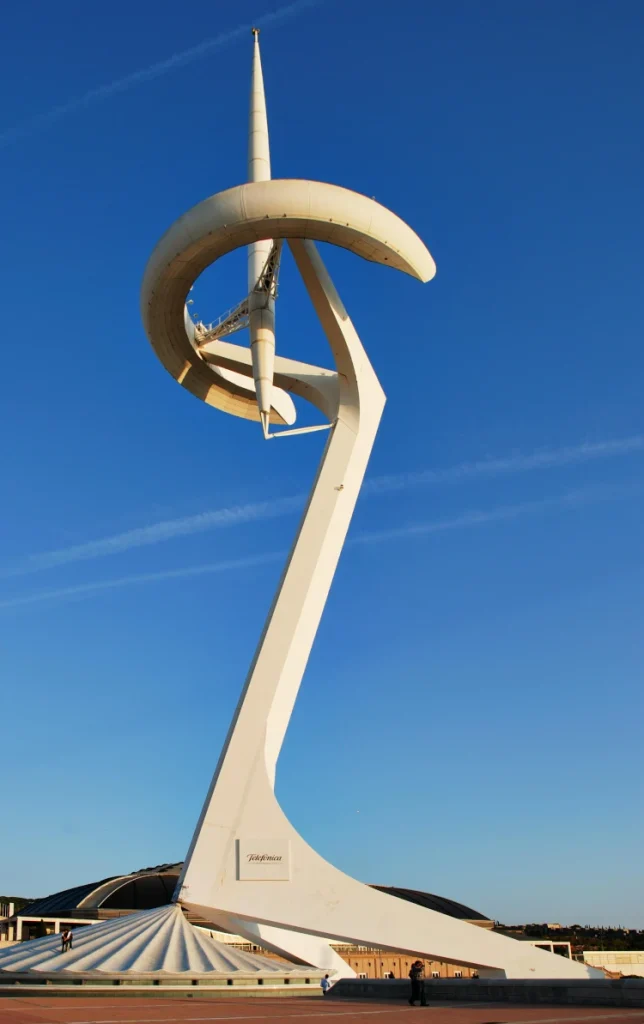 Torre Calatrava, qué hacer en Barcelona, guía de Barcelona, vacaciones en Barcelona, destinos españoles