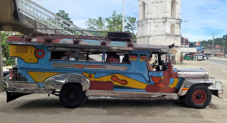 que hacer en Bohol, qué ver en Loboc, viajar a Filipinas, Jeepney