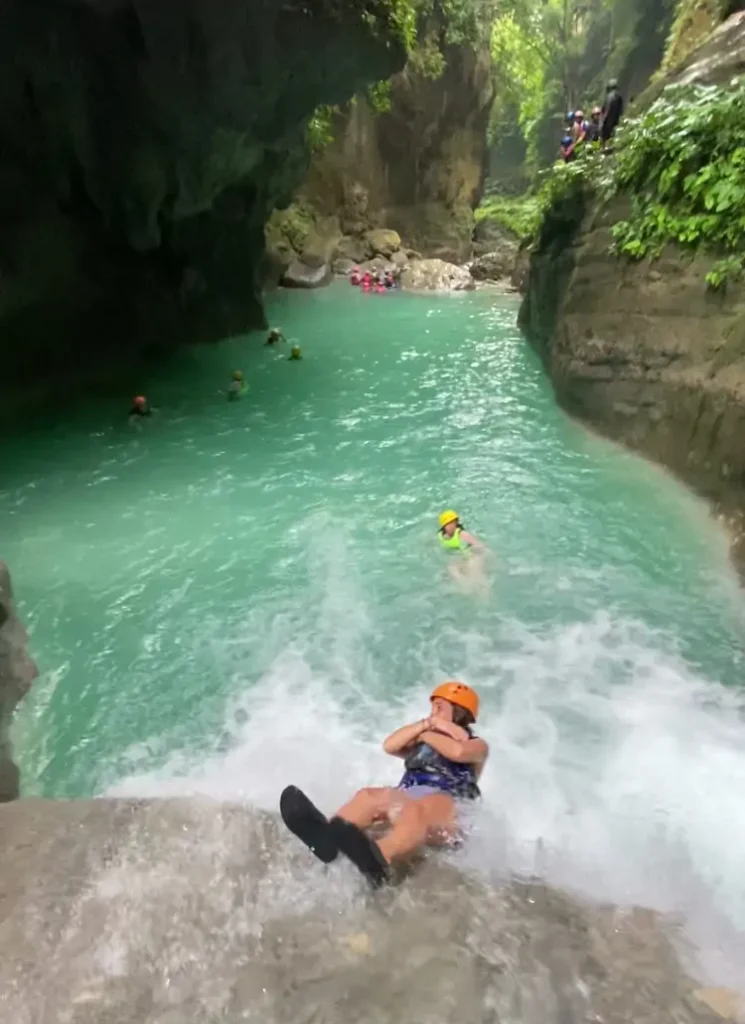 qué hacer en Moalboal, viajar a Filipinas, vacaciones en Filipinas, qué ver en Cebú, Kawasan Falls