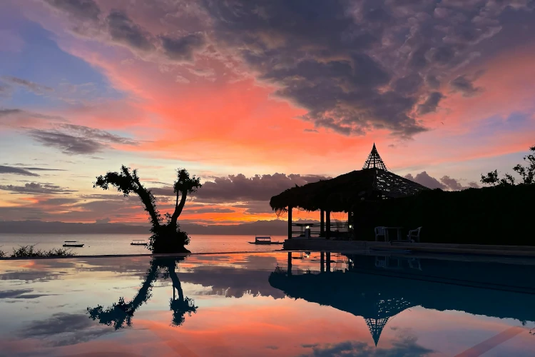 qué hacer en Moalboal, viajar a Filipinas, vacaciones en Filipinas, qué ver en Cebú, atardecer en Panagsama Beach