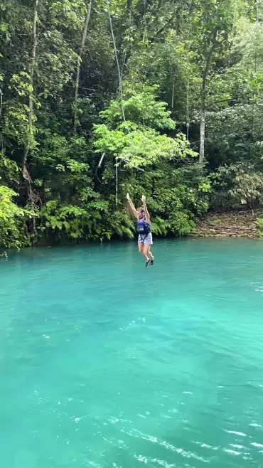 qué hacer en Moalboal, viajar a Filipinas, vacaciones en Filipinas, qué ver en Cebú, Barranquismo en  Kawasan Falls